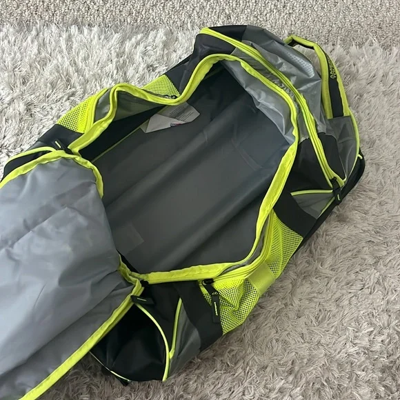 Suitcase - Picture 4 of 4